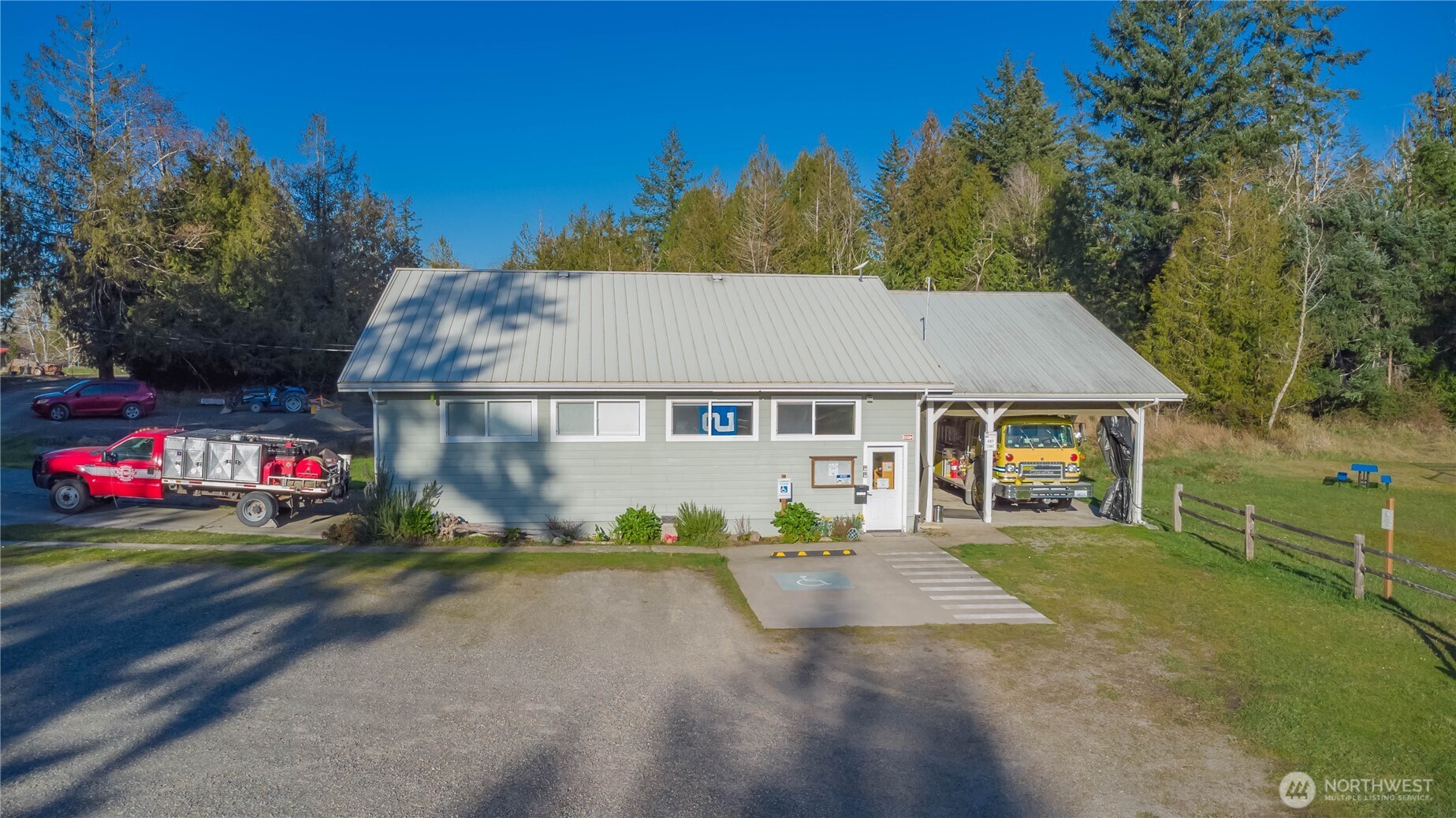 826 E Herron Blvd NW , Lakebay, WA 98349