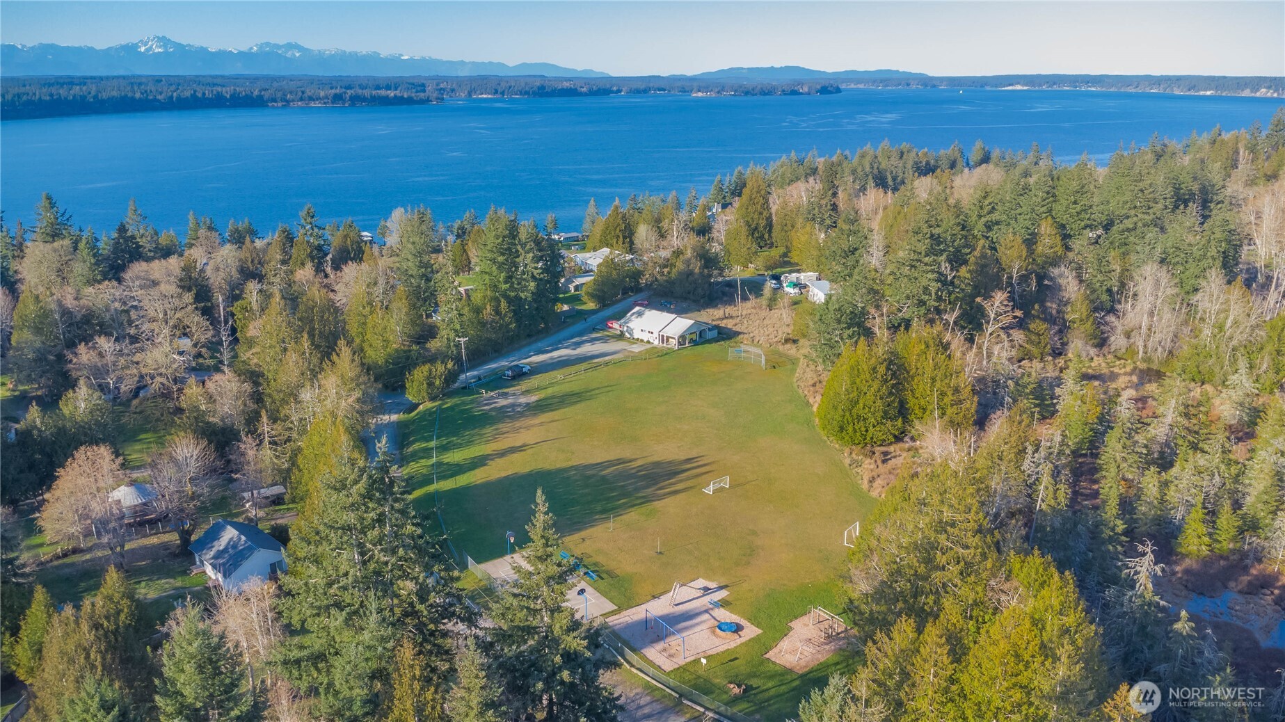 826 E Herron Blvd NW , Lakebay, WA 98349