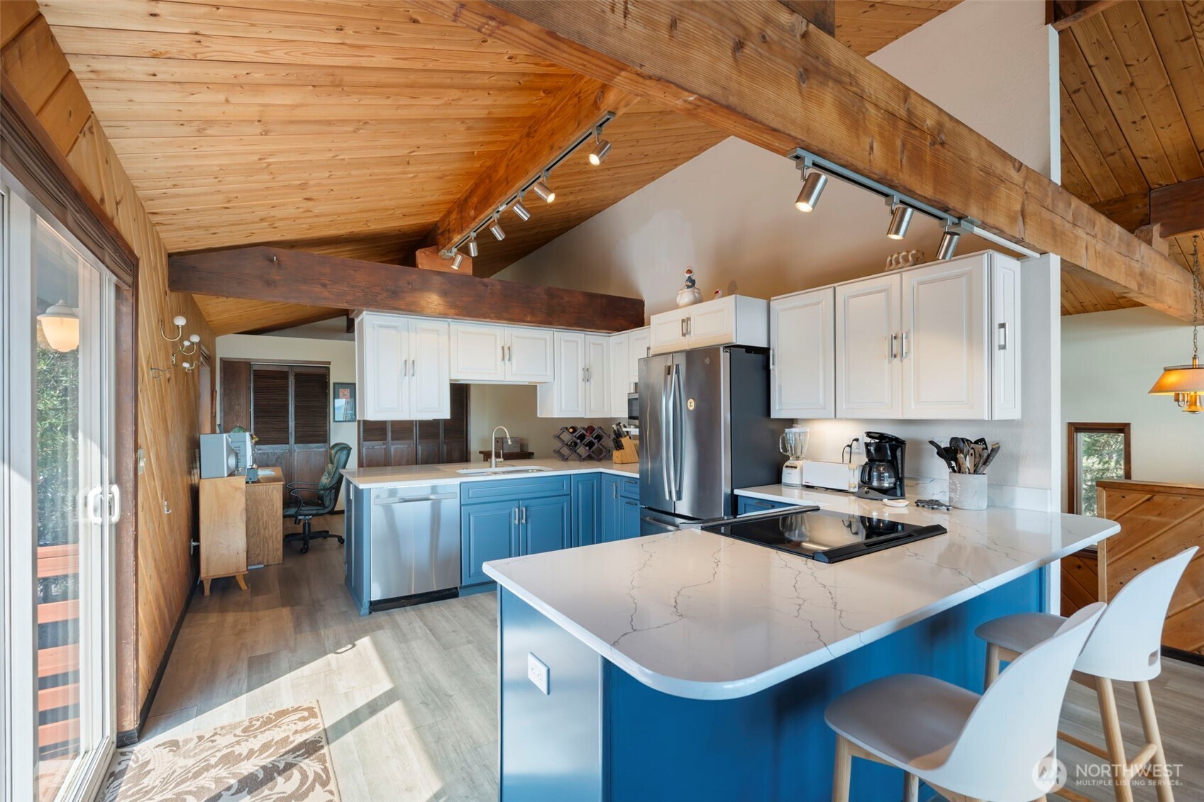 326 Harbor View Loop SE, Ocean Shores, WA 98569