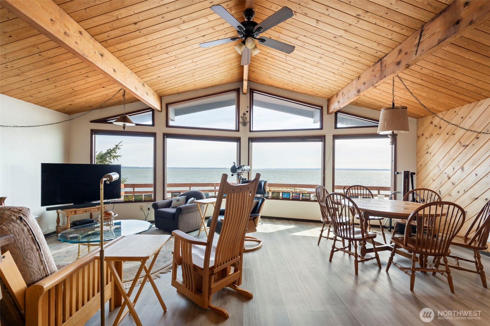 326 Harbor View Loop SE, Ocean Shores, WA 98569