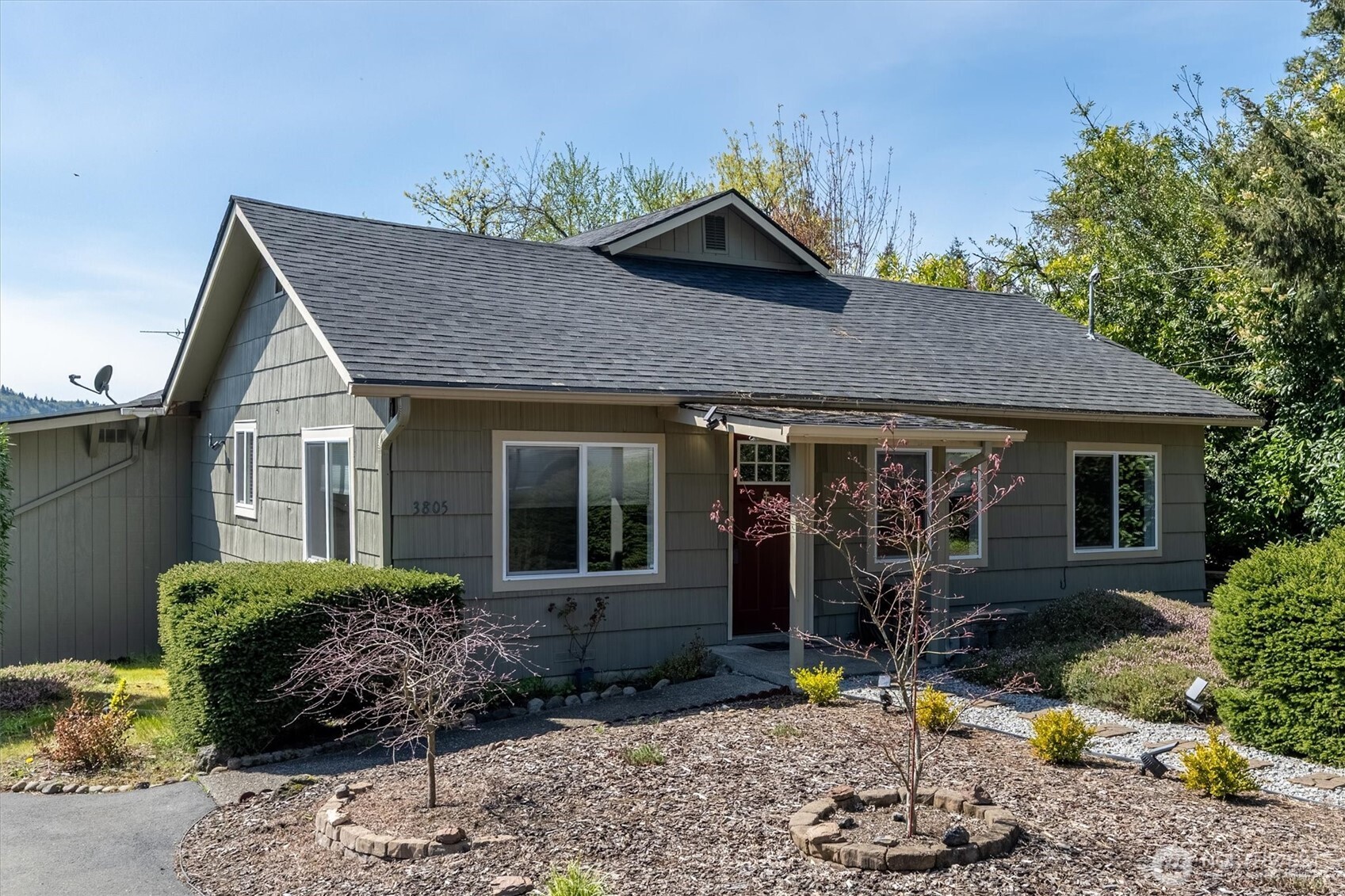 3805 Pacific Way , Longview, WA 98632