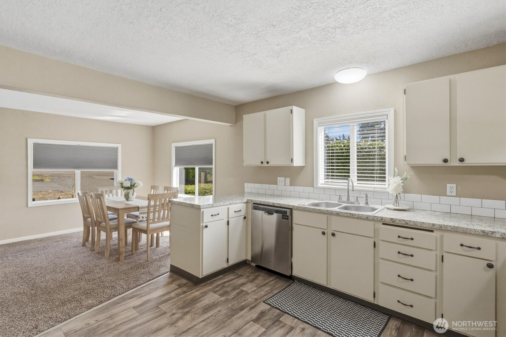 3805 Pacific Way , Longview, WA 98632