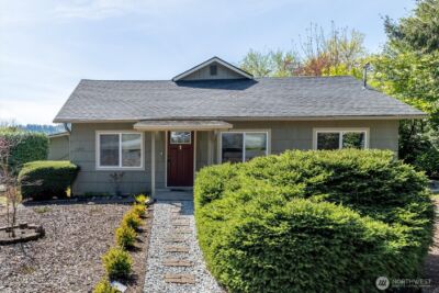 3805 Pacific Way , Longview, WA 98632 - Photo 2