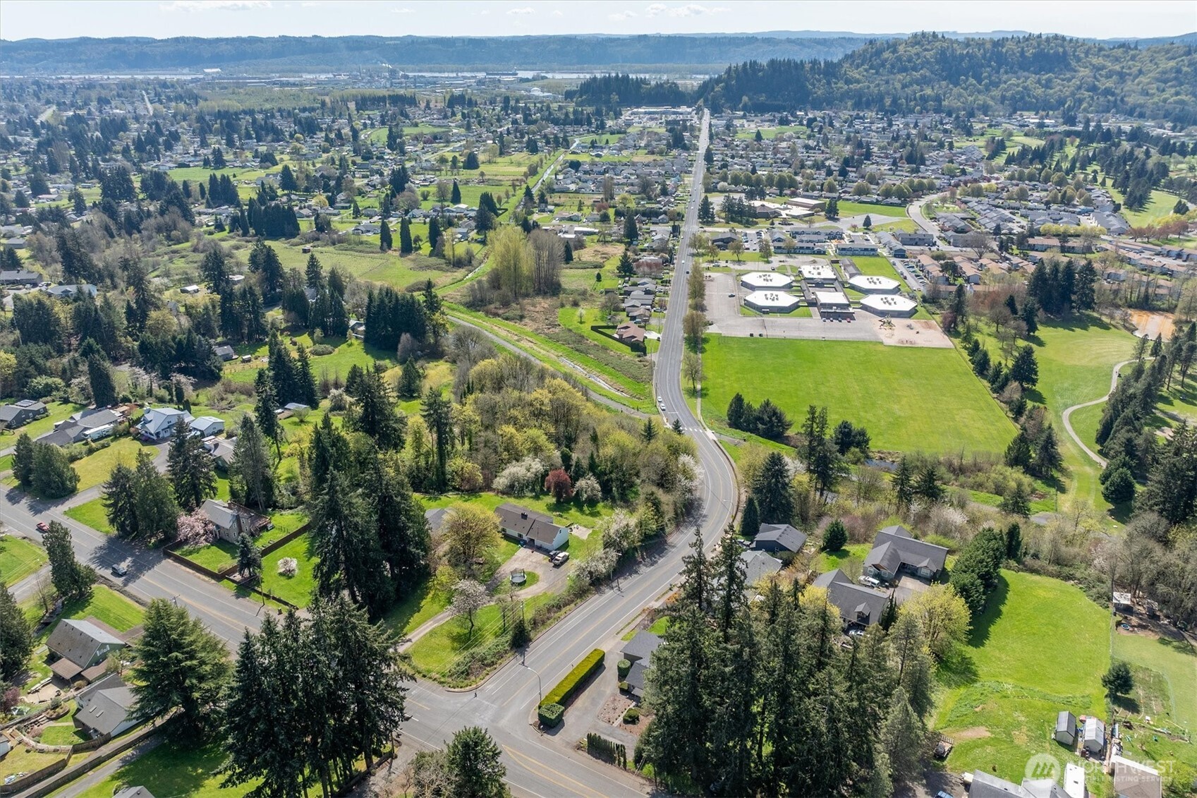 3805 Pacific Way , Longview, WA 98632