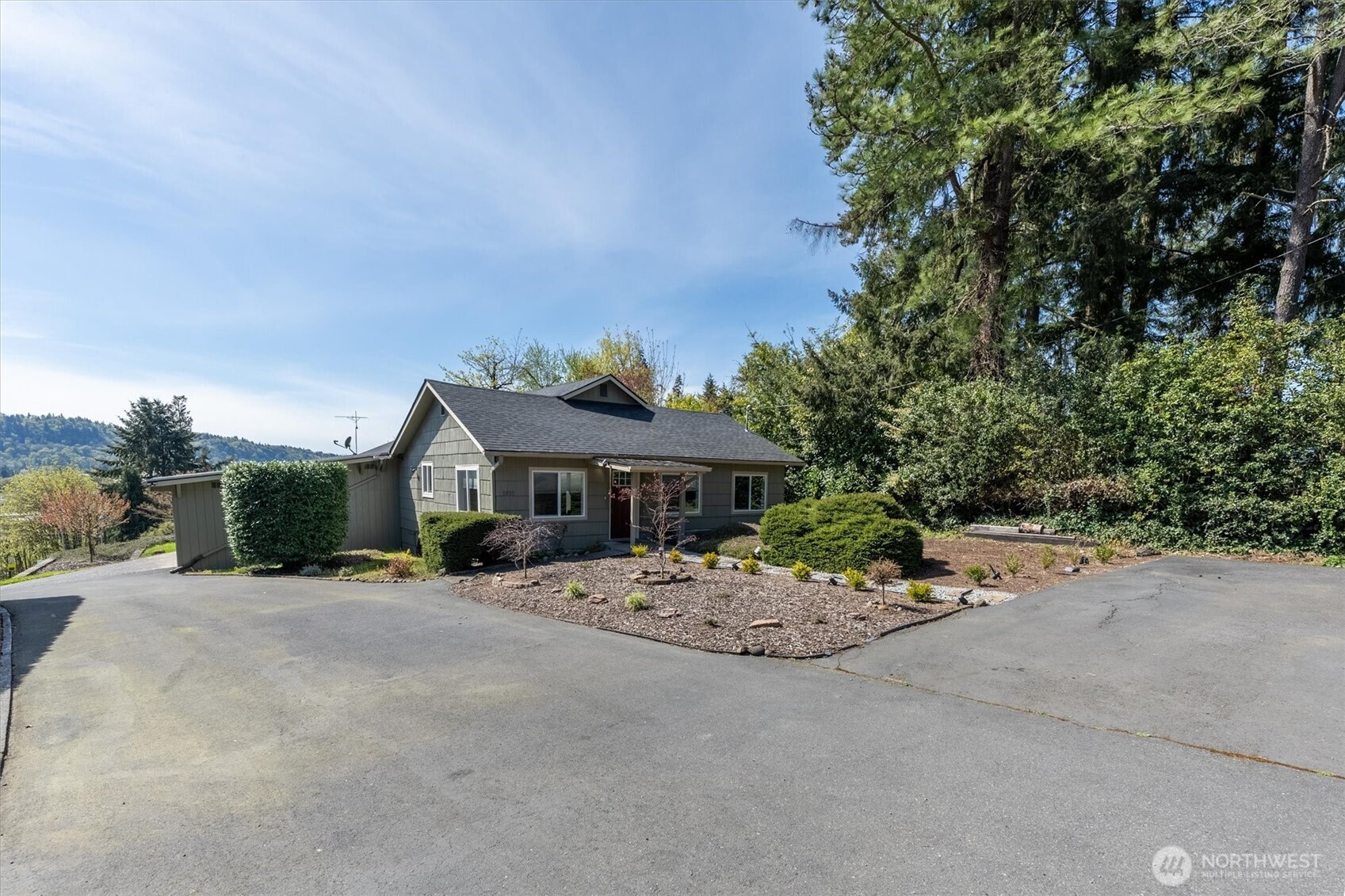 3805 Pacific Way , Longview, WA 98632