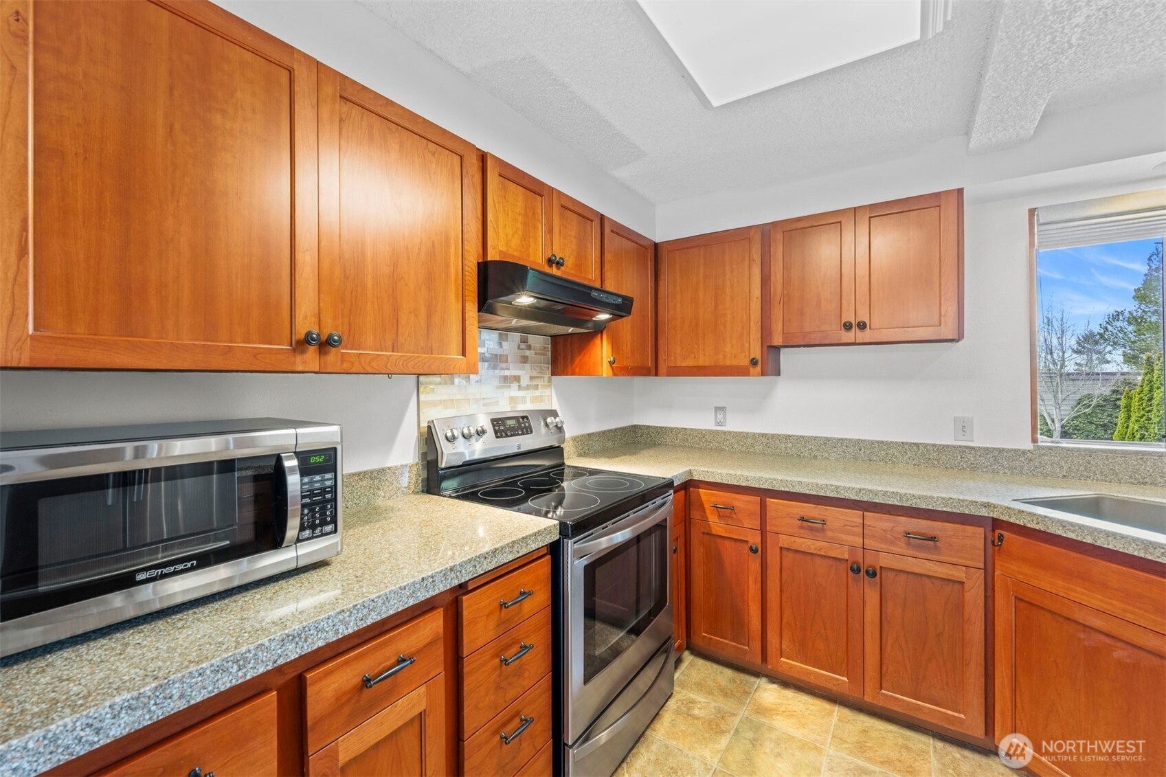 217 Alder Street #101, Edmonds, WA 98020