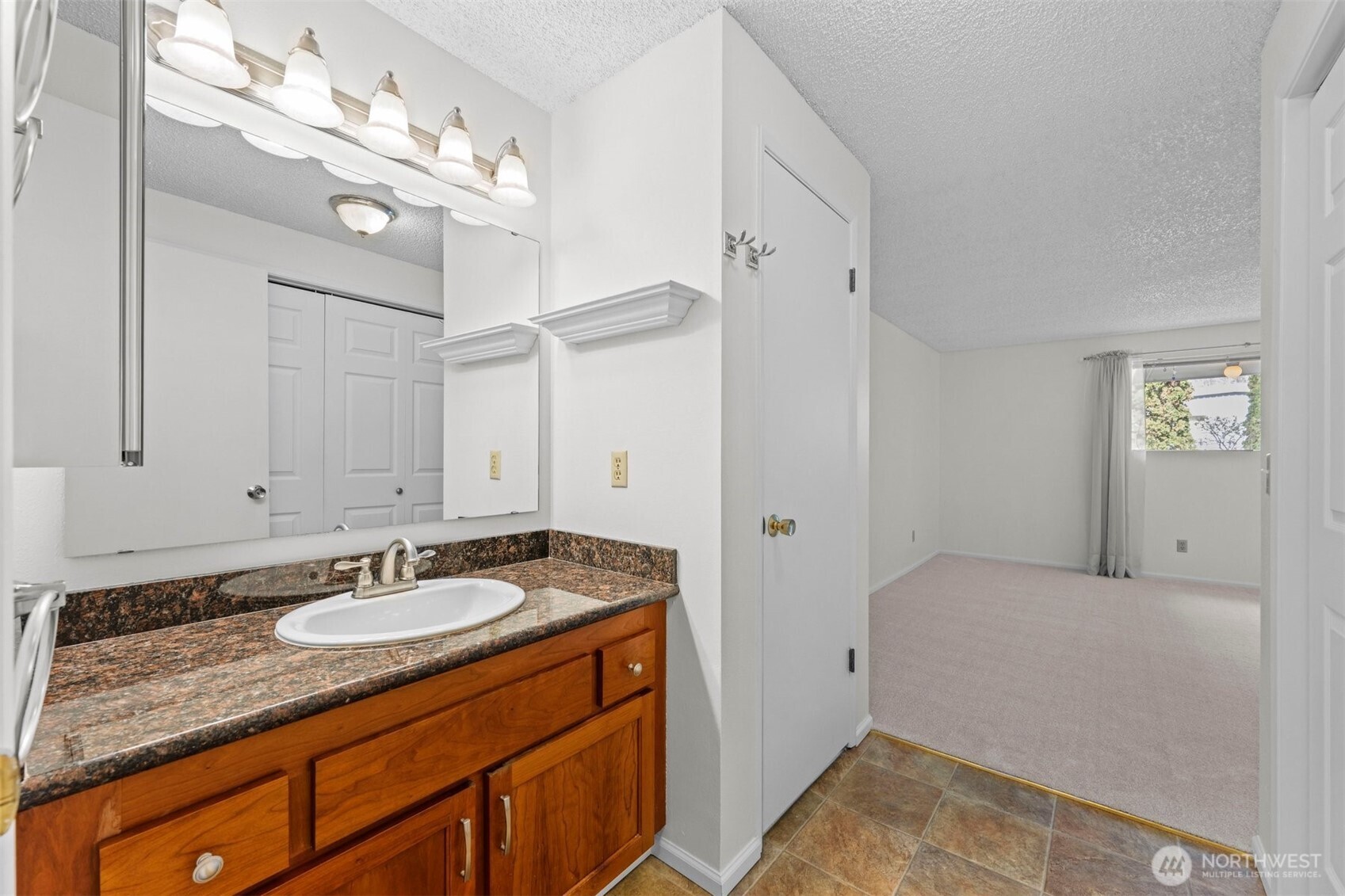 217 Alder Street #101, Edmonds, WA 98020