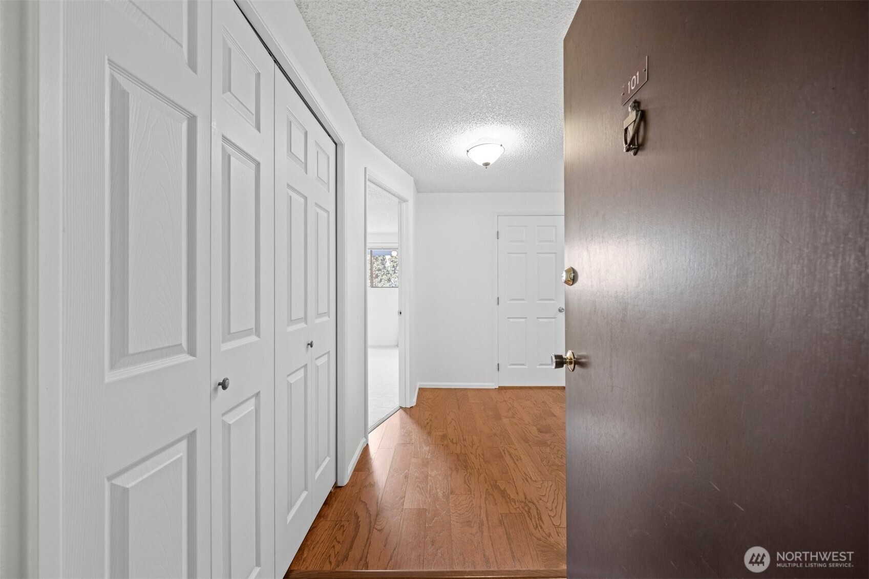 217 Alder Street #101, Edmonds, WA 98020