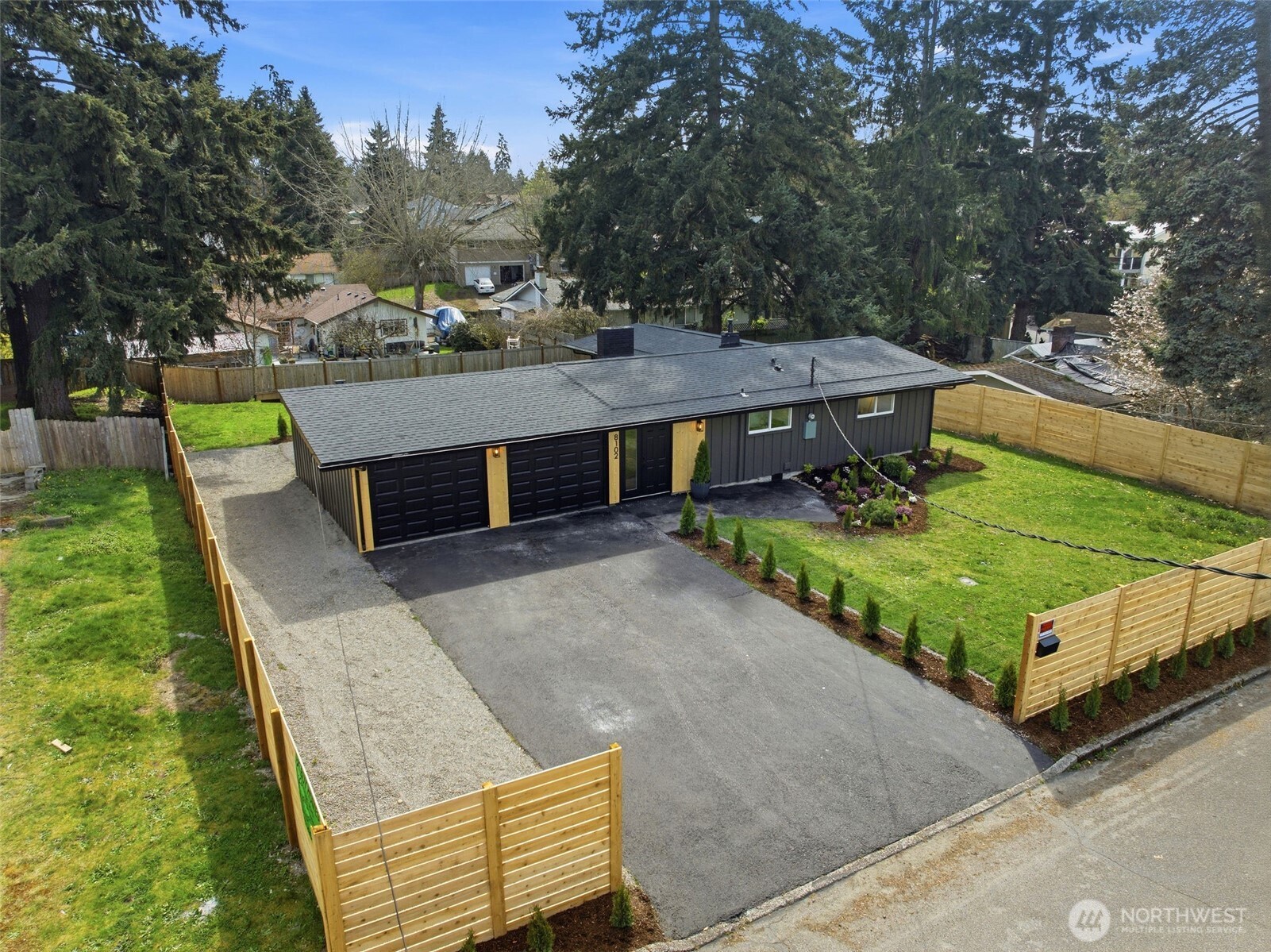 8102 Oakridge Drive SW, Lakewood, WA 98498-5962