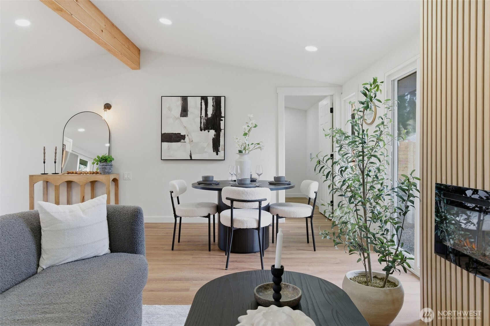 8102 Oakridge Drive SW, Lakewood, WA 98498-5962