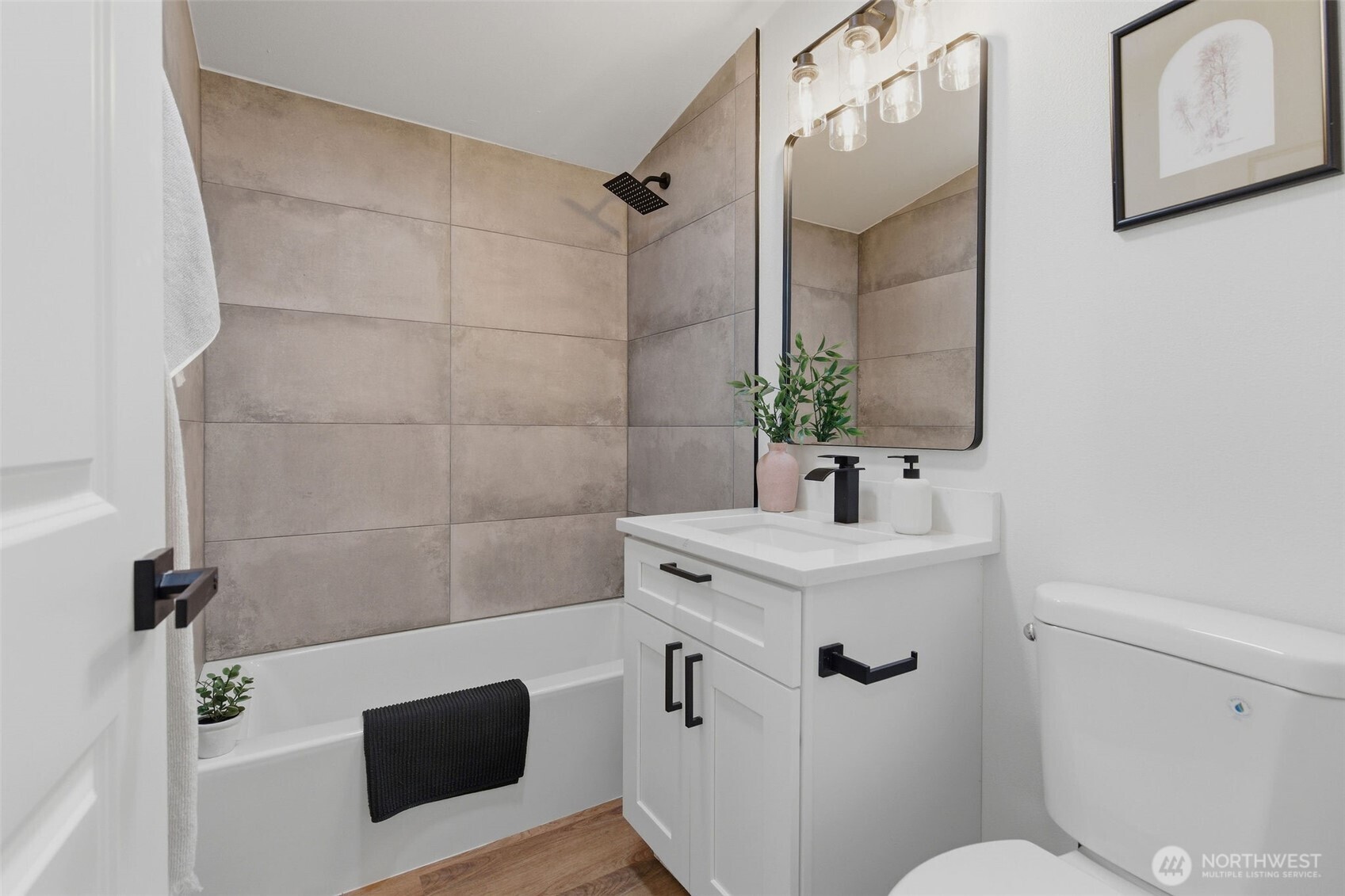 8102 Oakridge Drive SW, Lakewood, WA 98498-5962