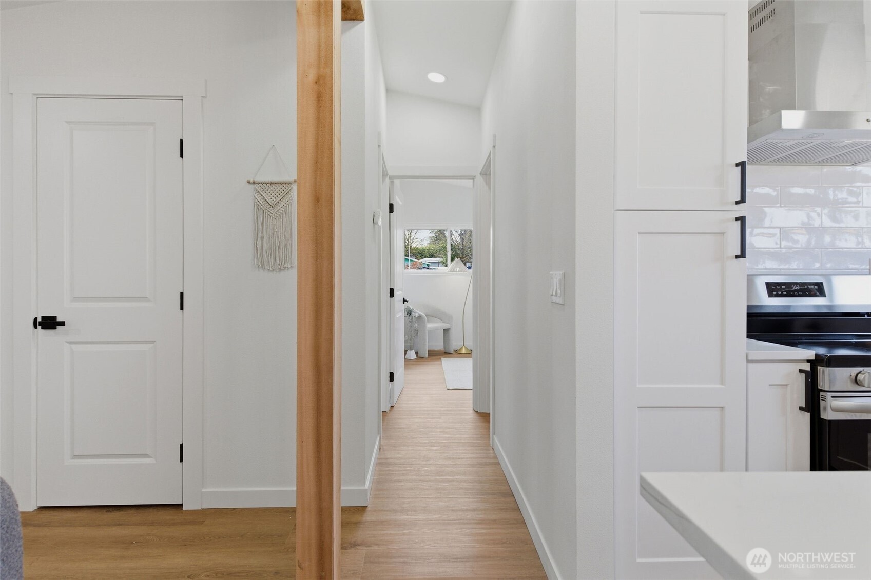 8102 Oakridge Drive SW, Lakewood, WA 98498-5962