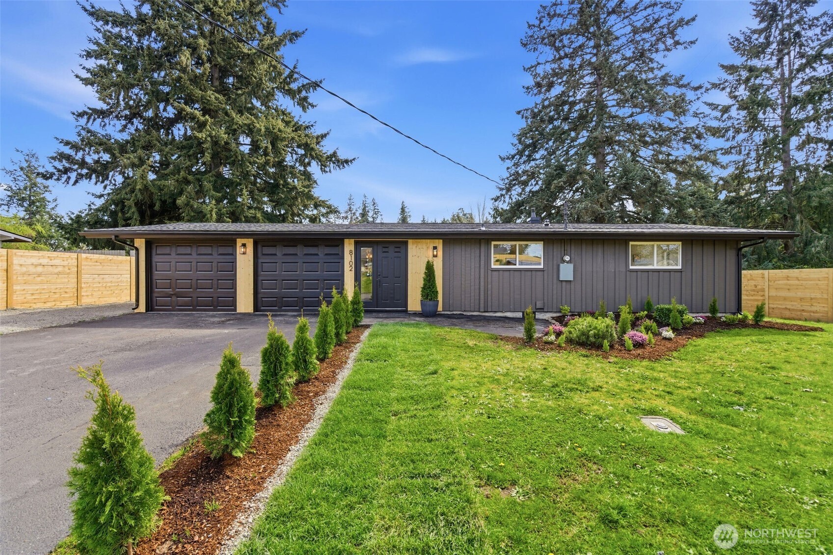 8102 Oakridge Drive SW, Lakewood, WA 98498-5962