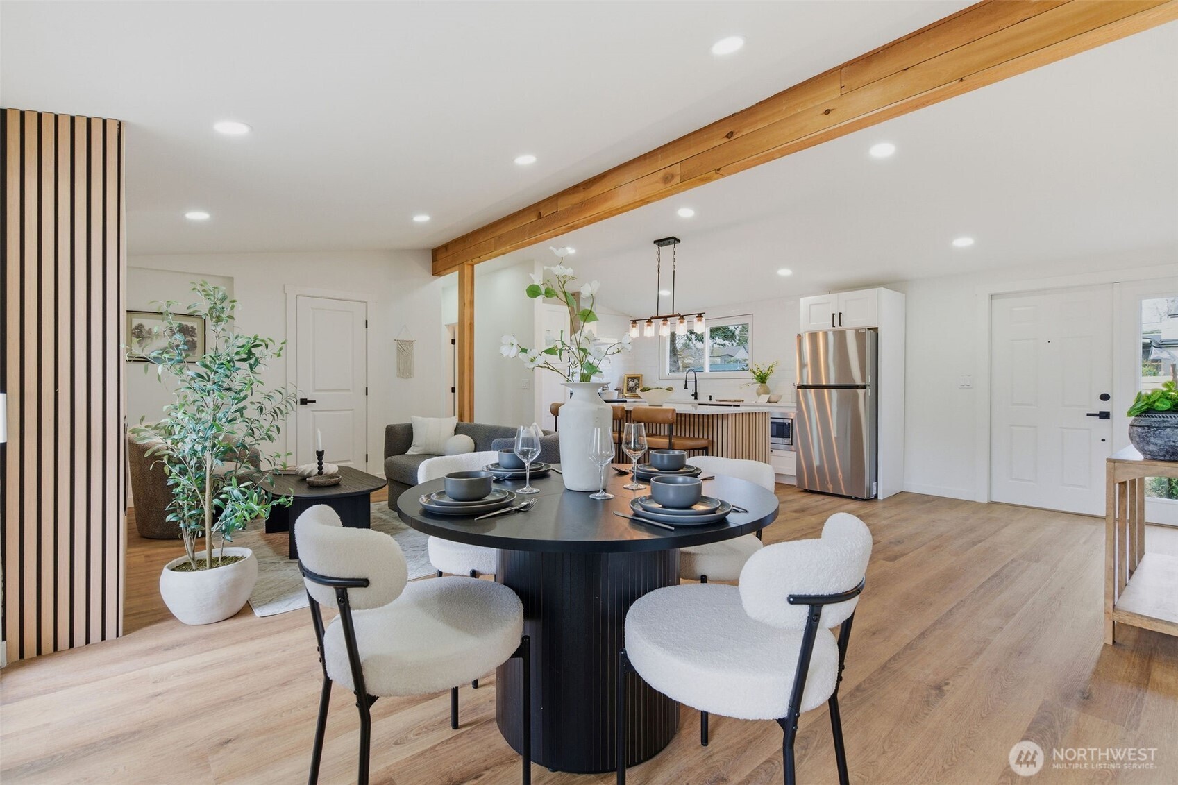 8102 Oakridge Drive SW, Lakewood, WA 98498-5962