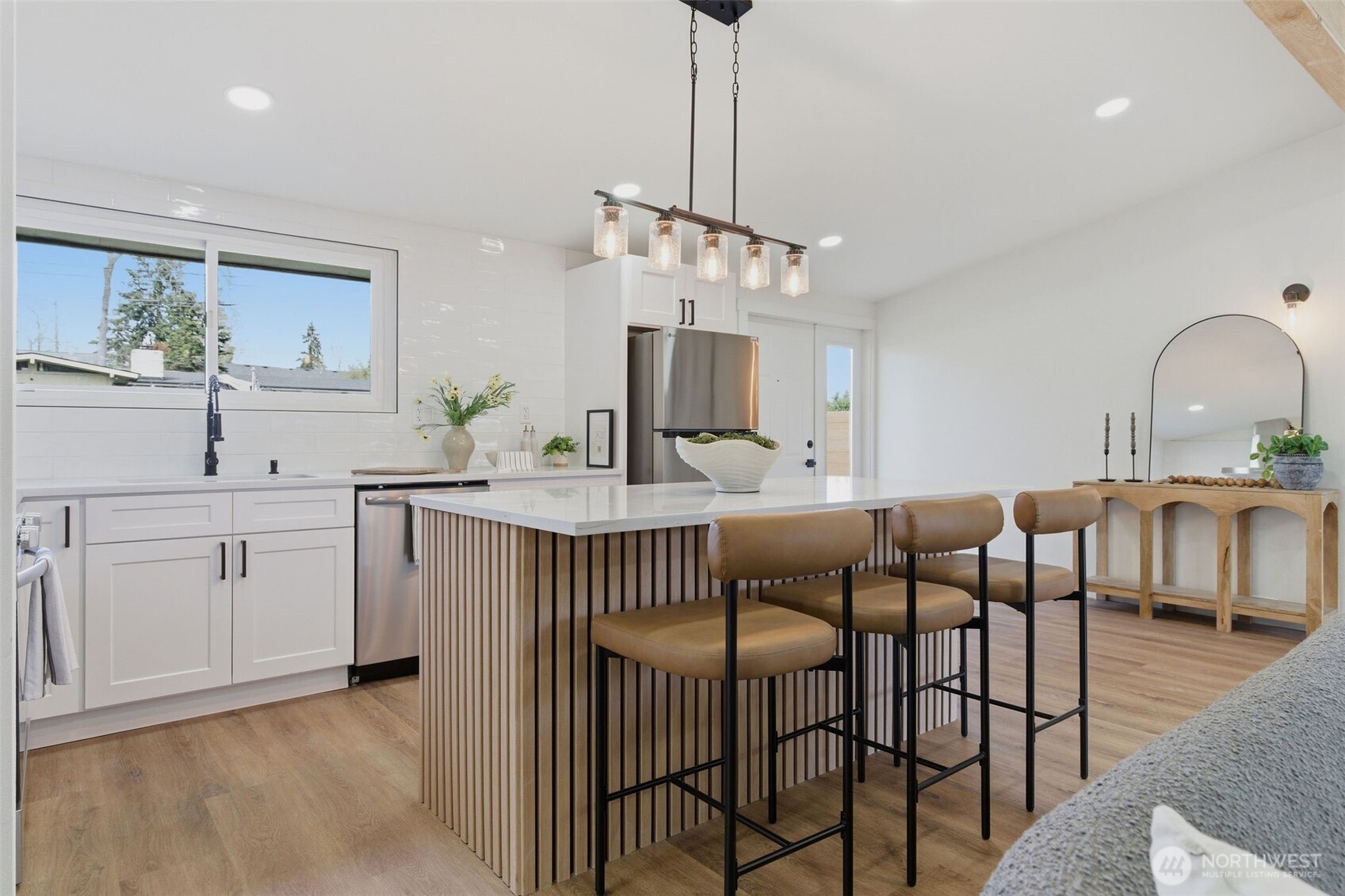 8102 Oakridge Drive SW, Lakewood, WA 98498-5962