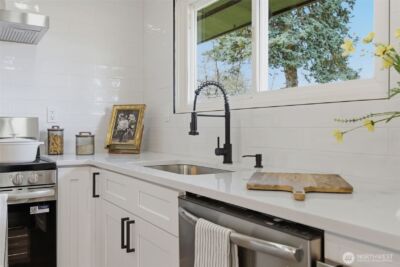 8102 Oakridge Drive SW, Lakewood, WA 98498-5962 - Photo 8