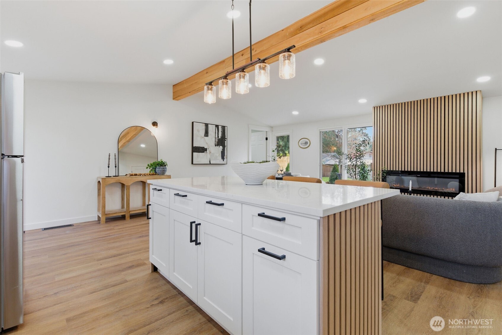 8102 Oakridge Drive SW, Lakewood, WA 98498-5962