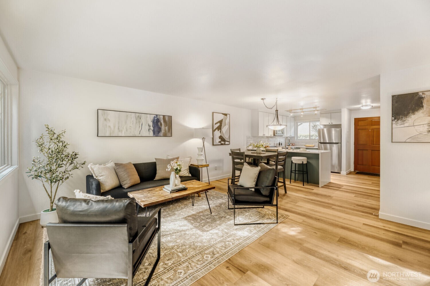 22906 Edmonds Way #10, Edmonds, WA 98020