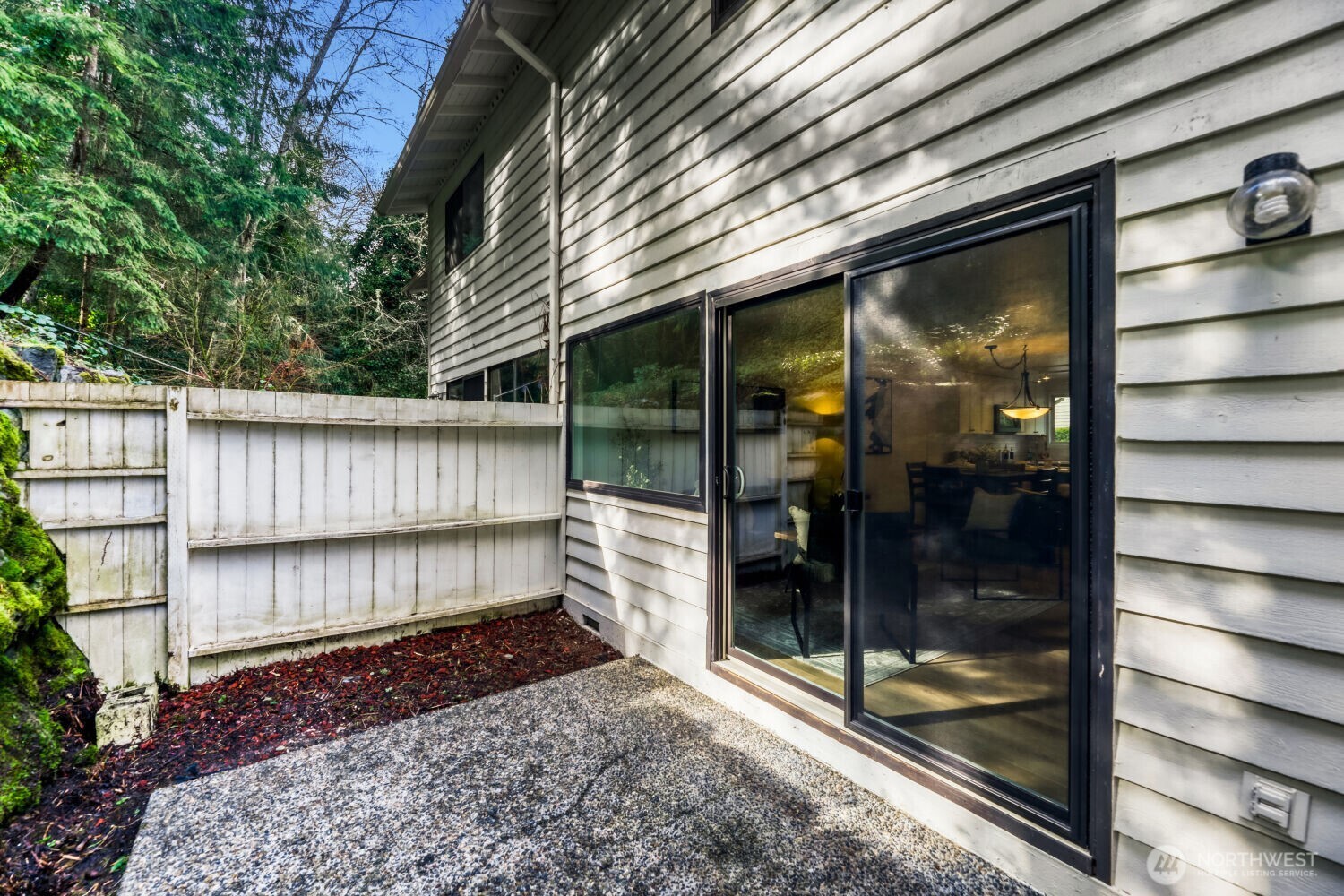 22906 Edmonds Way #10, Edmonds, WA 98020