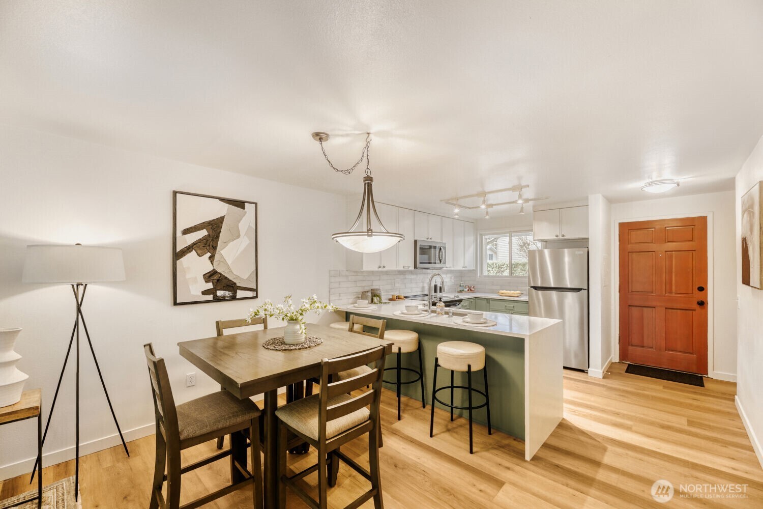 22906 Edmonds Way #10, Edmonds, WA 98020