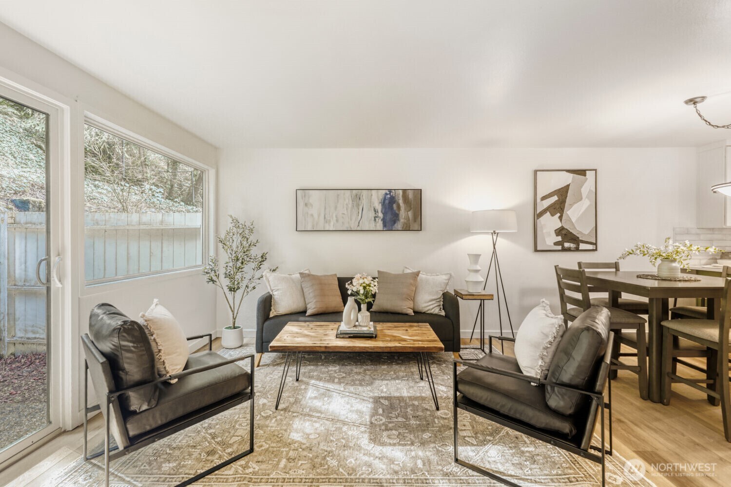 22906 Edmonds Way #10, Edmonds, WA 98020