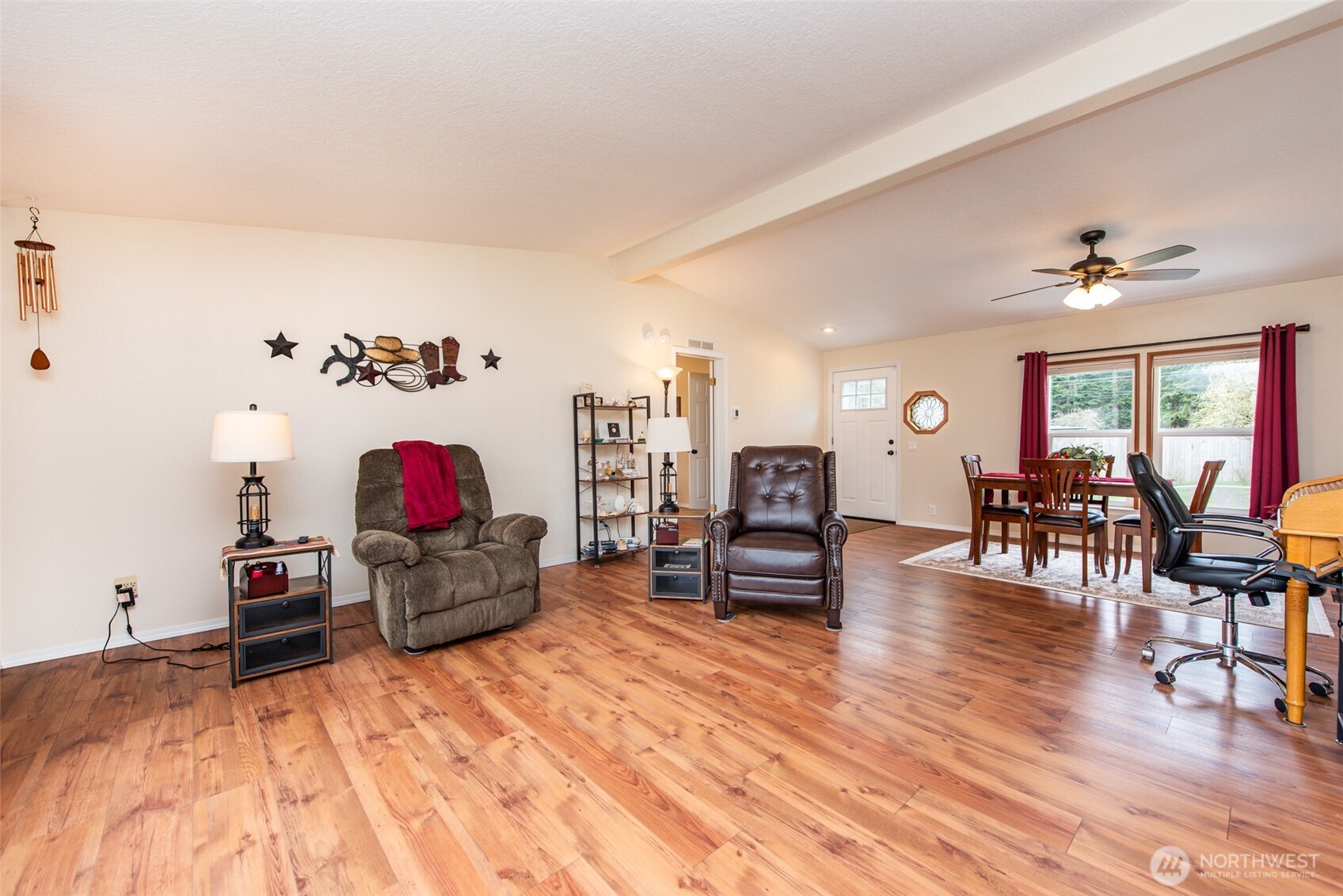 571 Lewis Road , Port Angeles, WA 98362