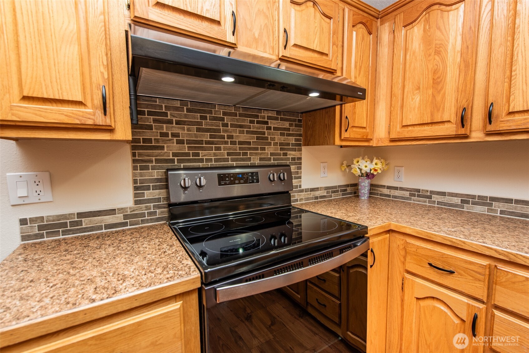 571 Lewis Road , Port Angeles, WA 98362