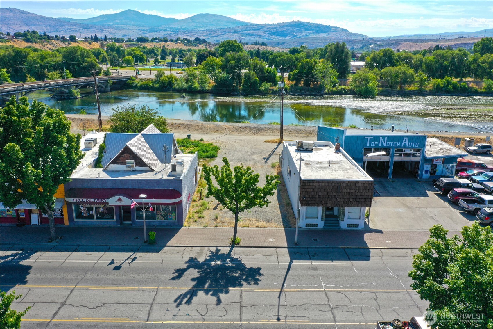 19 Main Street S, Omak, WA 98841