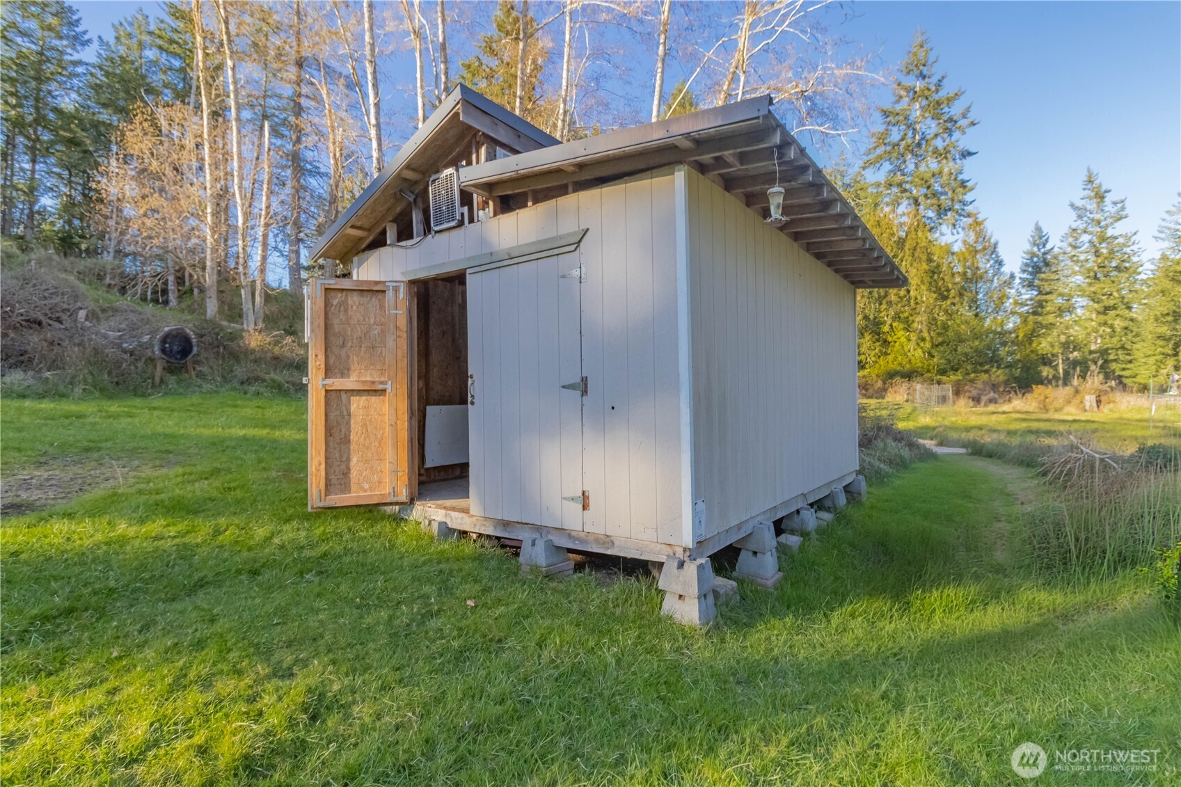 826 E Herron Blvd NW , Lakebay, WA 98349