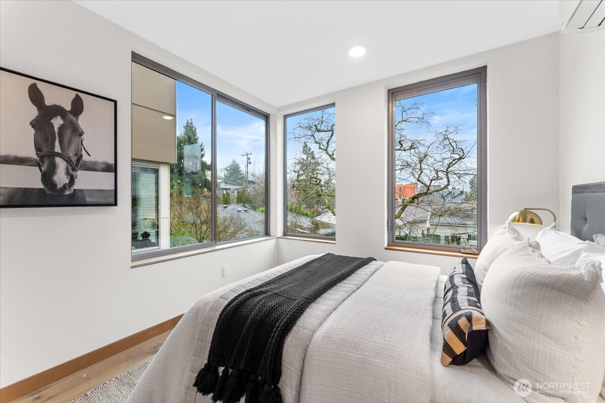 5017 Fauntleroy Way SW #B, Seattle, WA 98136