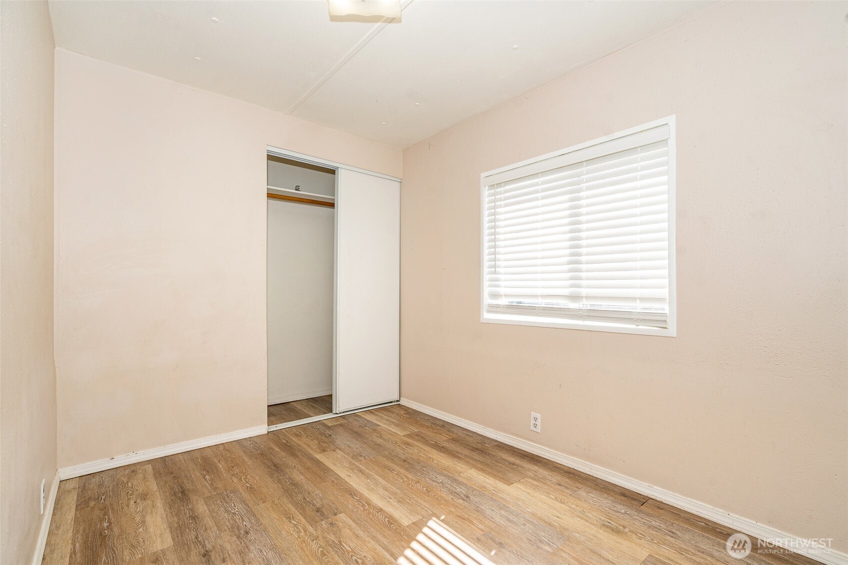 1002 Riepma Avenue , Oak Harbor, WA 98277