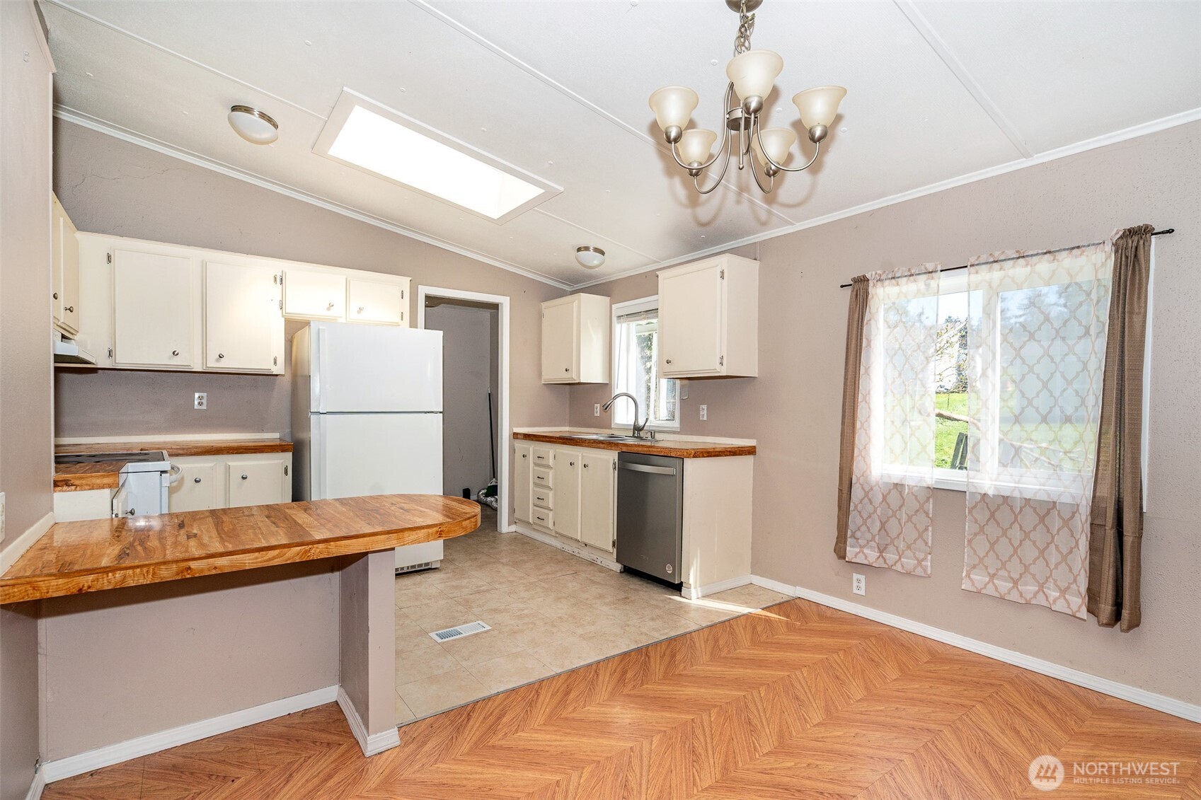 1002 Riepma Avenue , Oak Harbor, WA 98277