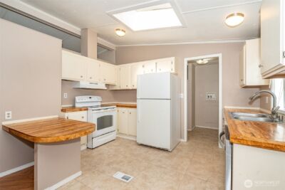 1002 Riepma Avenue , Oak Harbor, WA 98277 - Photo 8