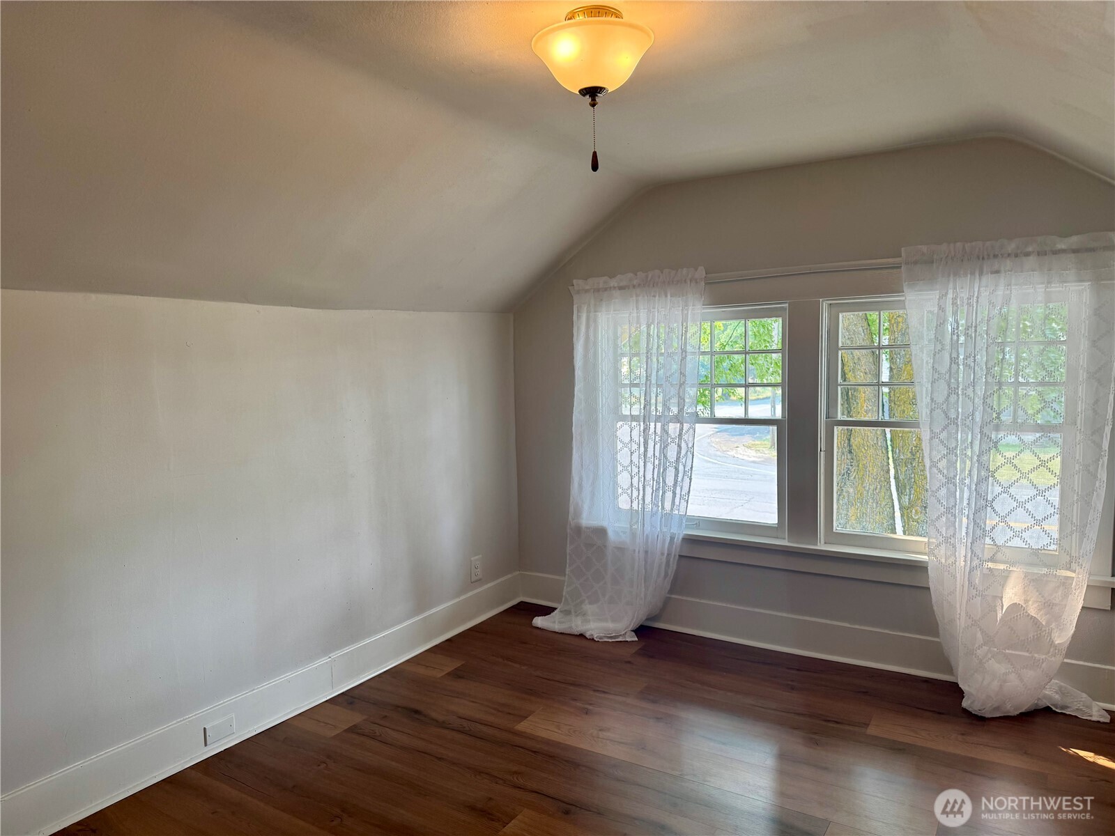 403 NW Main Avenue , Wilbur, WA 99185