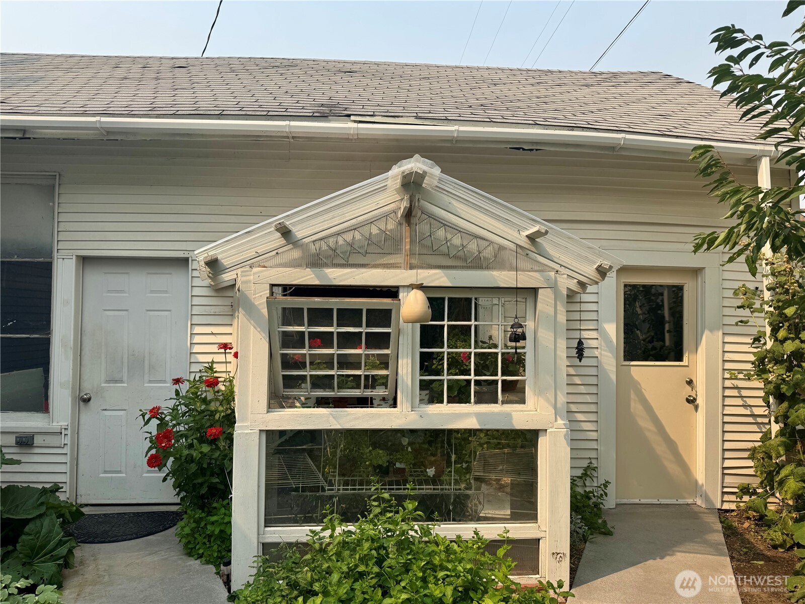 403 NW Main Avenue , Wilbur, WA 99185