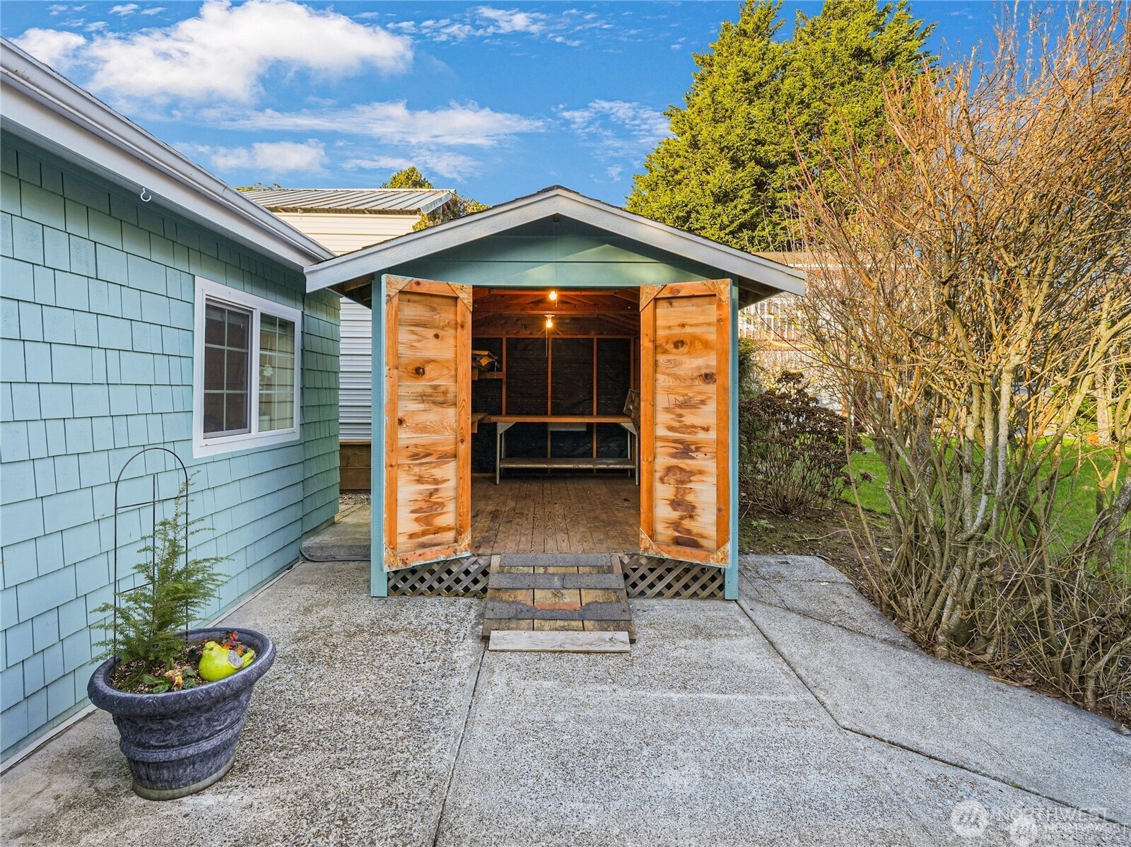 805 36th Street , Anacortes, WA 98221