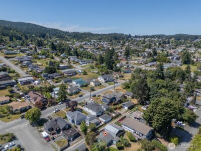 805 36th Street , Anacortes, WA 98221 - Photo 32