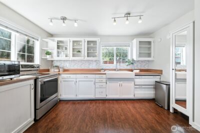 805 36th Street , Anacortes, WA 98221 - Photo 7