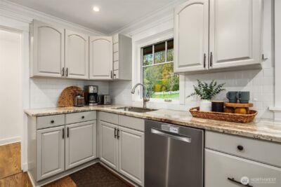 13048 42nd Avenue NE, Seattle, WA 98125 - Photo 10