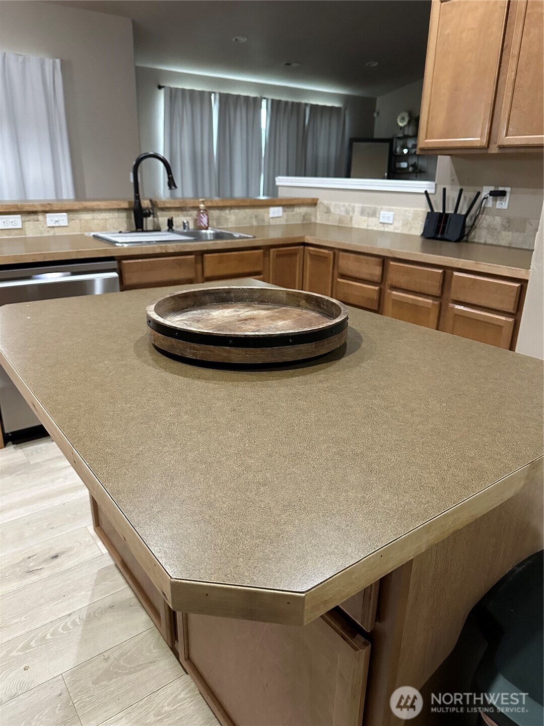 1324 E Polk Court , Moses Lake, WA 98837