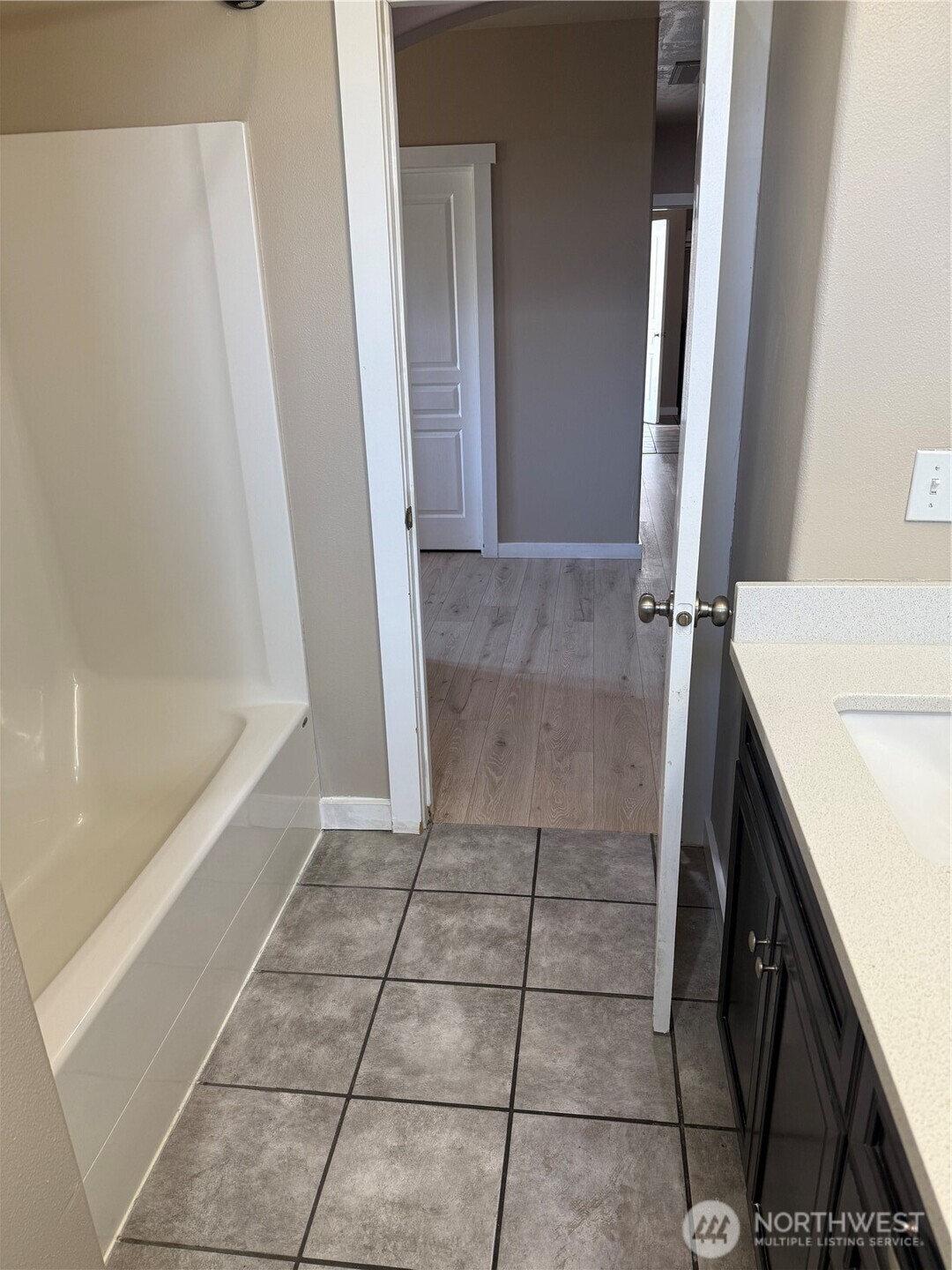 1324 E Polk Court , Moses Lake, WA 98837