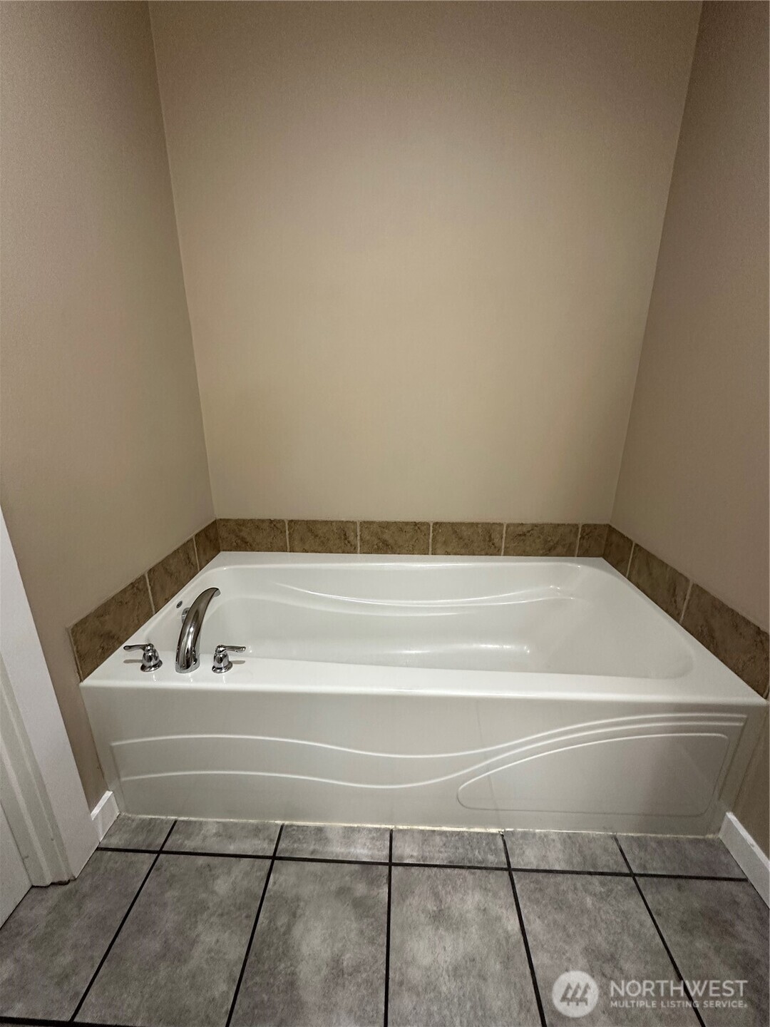 1324 E Polk Court , Moses Lake, WA 98837