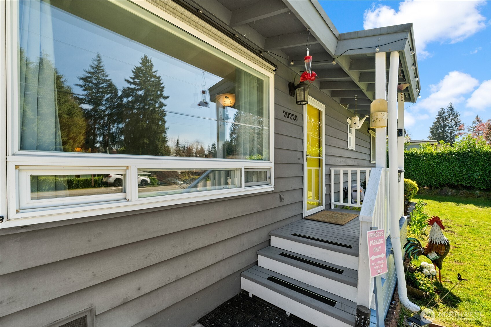 20220 8th Avenue S, Des Moines, WA 98198