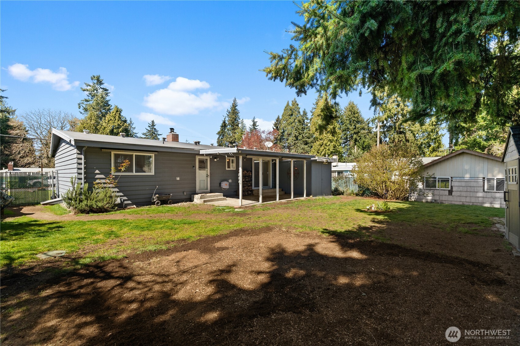 20220 8th Avenue S, Des Moines, WA 98198