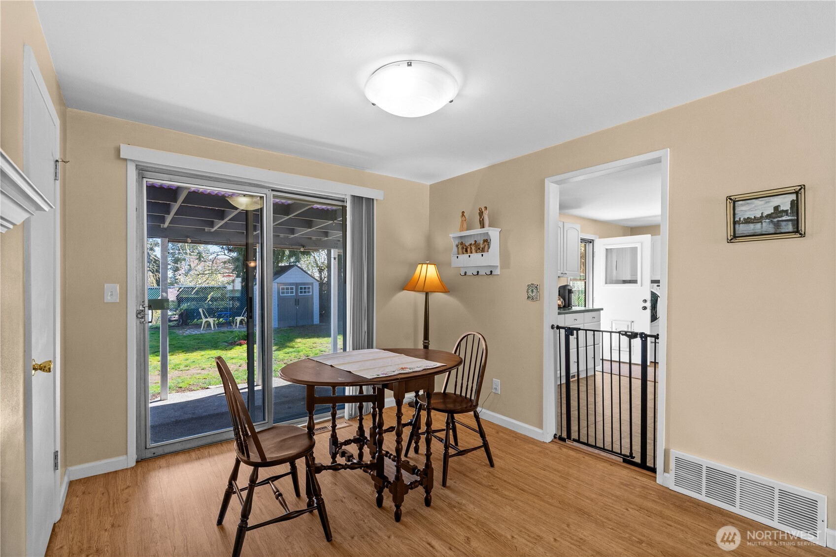 20220 8th Avenue S, Des Moines, WA 98198