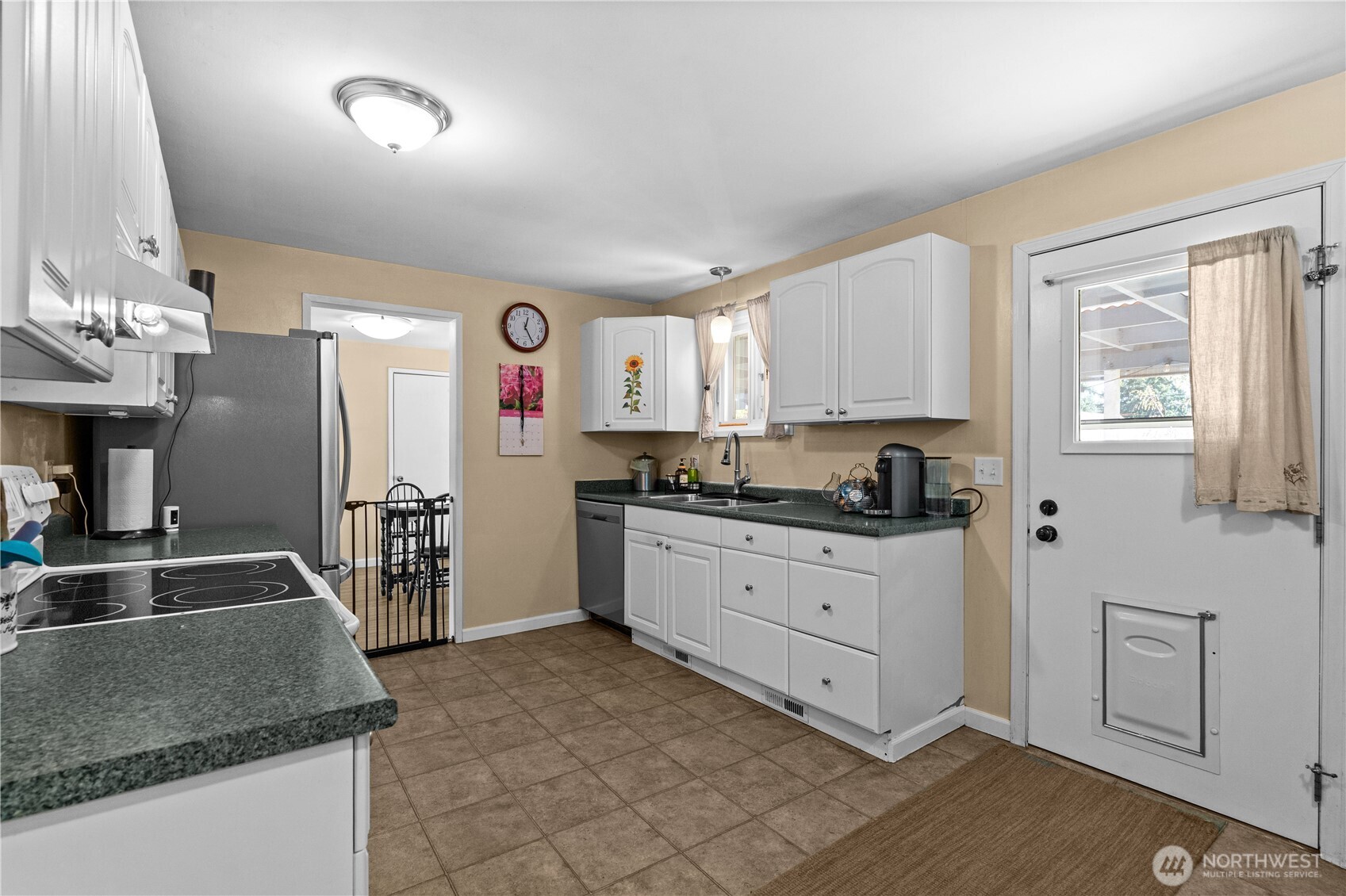 20220 8th Avenue S, Des Moines, WA 98198