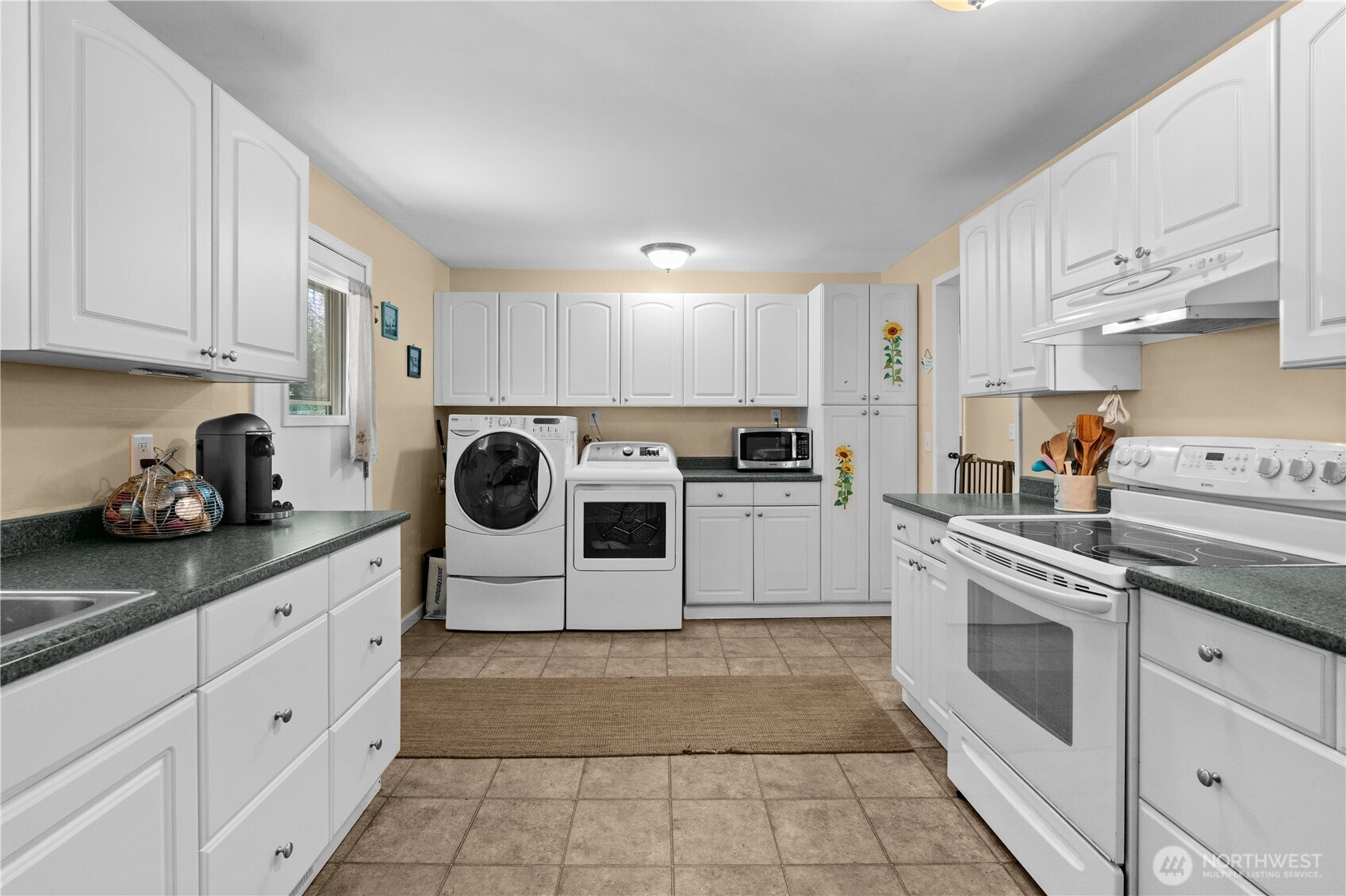 20220 8th Avenue S, Des Moines, WA 98198