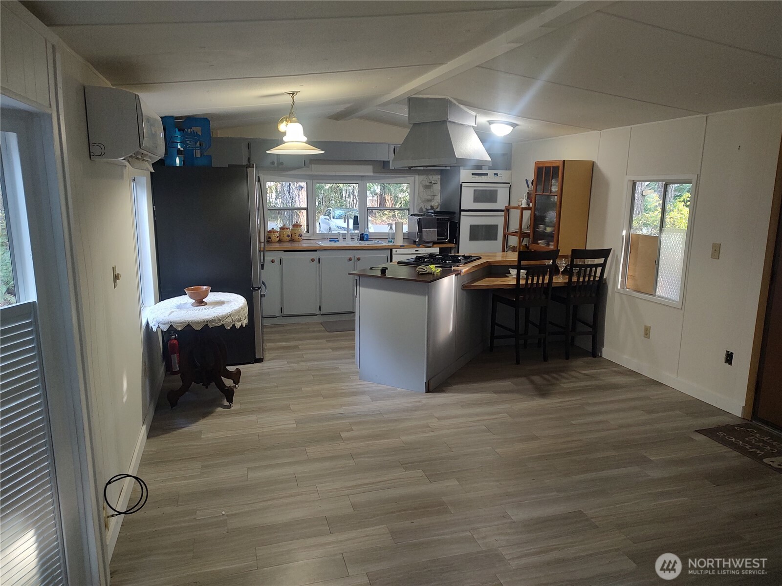 450 N Duckabush Drive E, Hoodsport, WA 98548