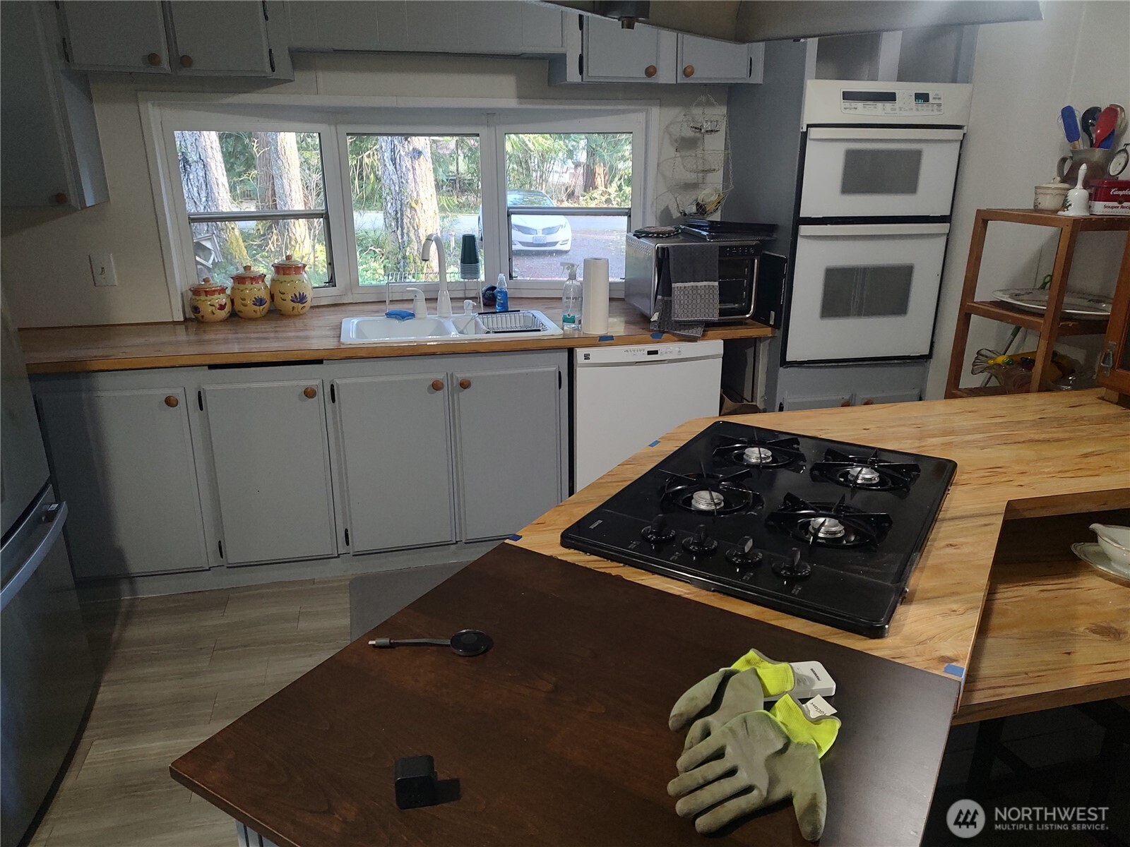 450 N Duckabush Drive E, Hoodsport, WA 98548