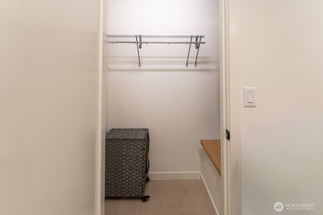 10350 Wallingford Avenue N #B, Seattle, WA 98133-9440